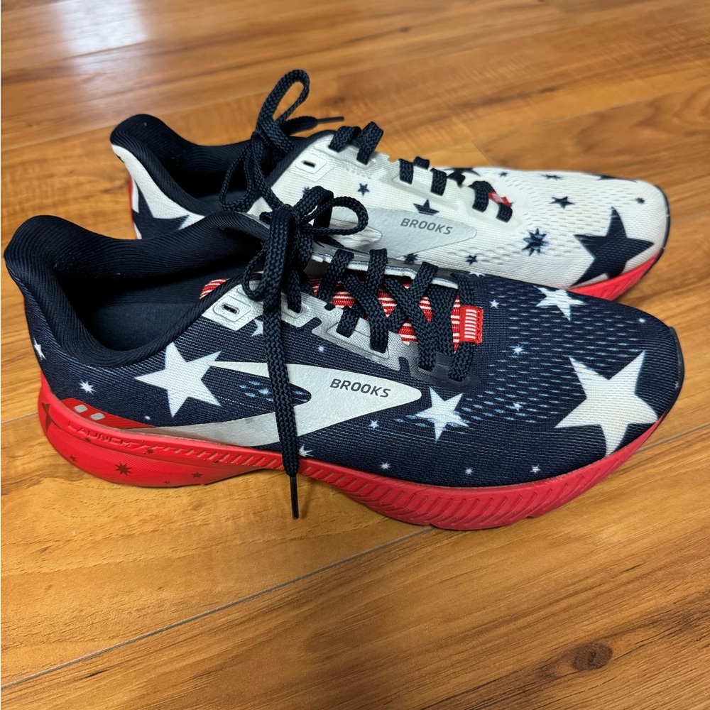 Limited Edition Brooks Womens Launch 8